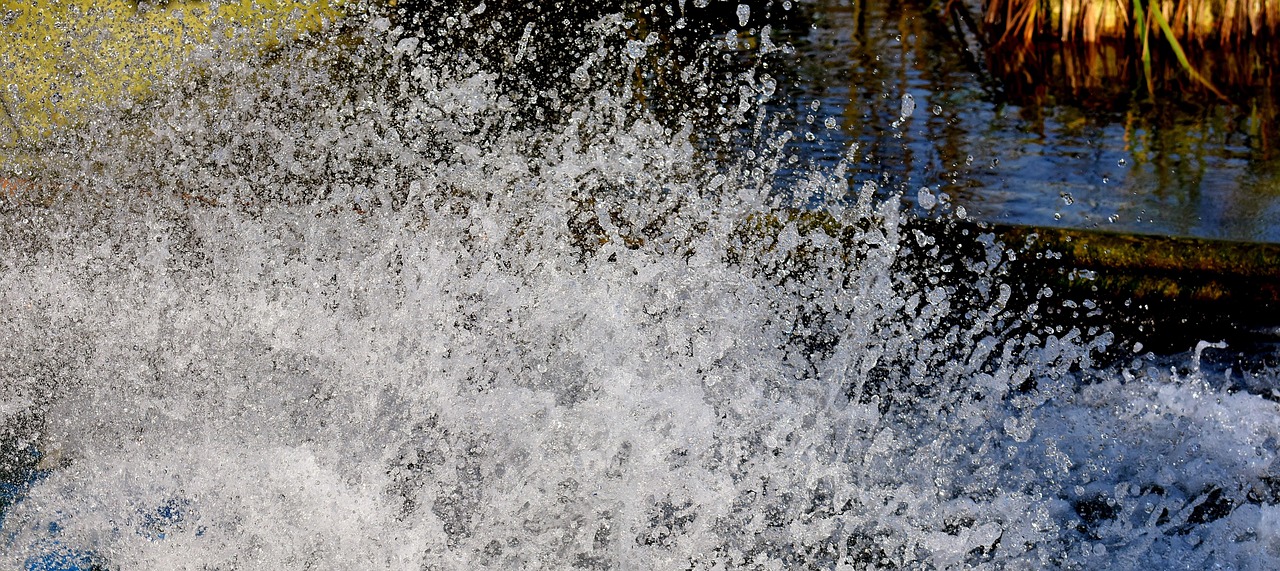 Water splash, gush, water — Leon casino Guide